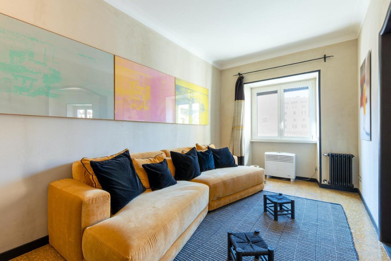 Rome As You Feel - Torre Argentina Art Apartment Luaran gambar